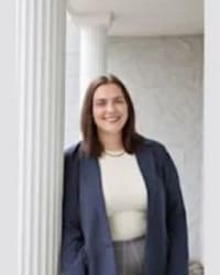 Top Rated Business Litigation Attorney in Shakopee, MN : Abigail Lang